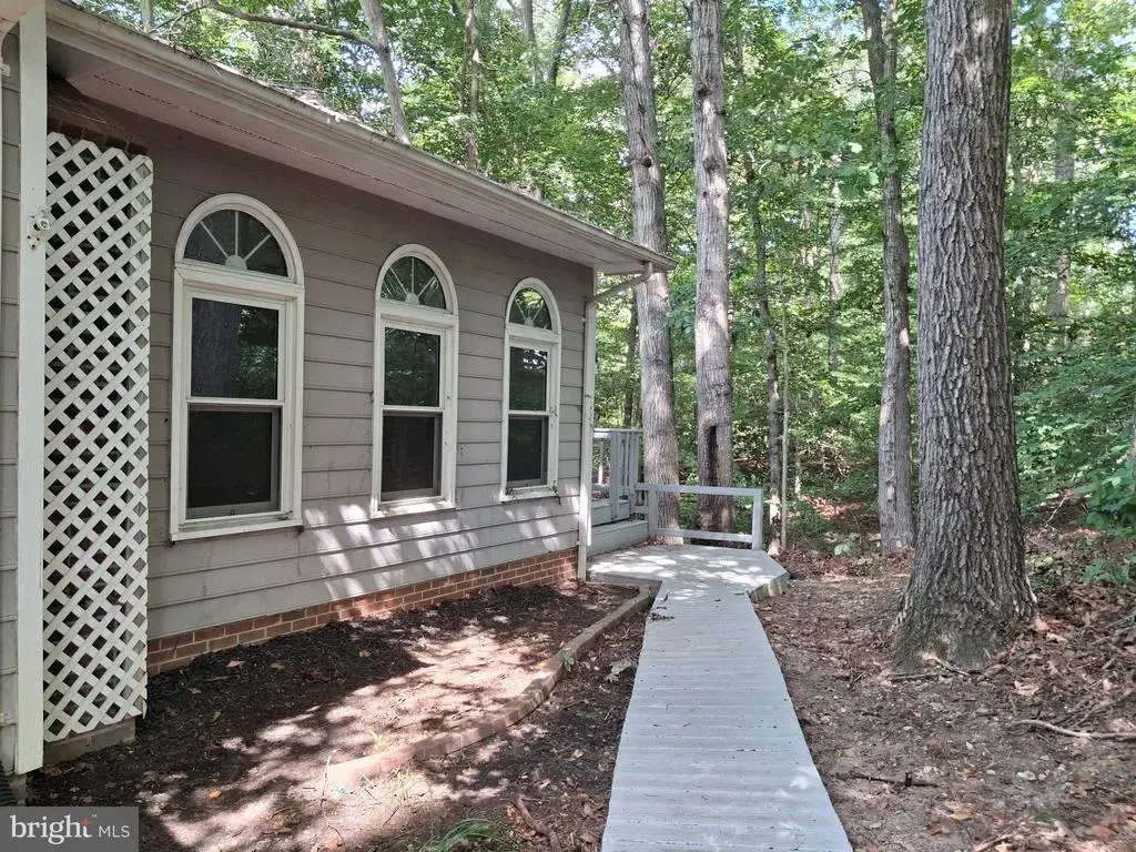 713 Pleasants-b Pleasants #b, FREDERICKSBURG