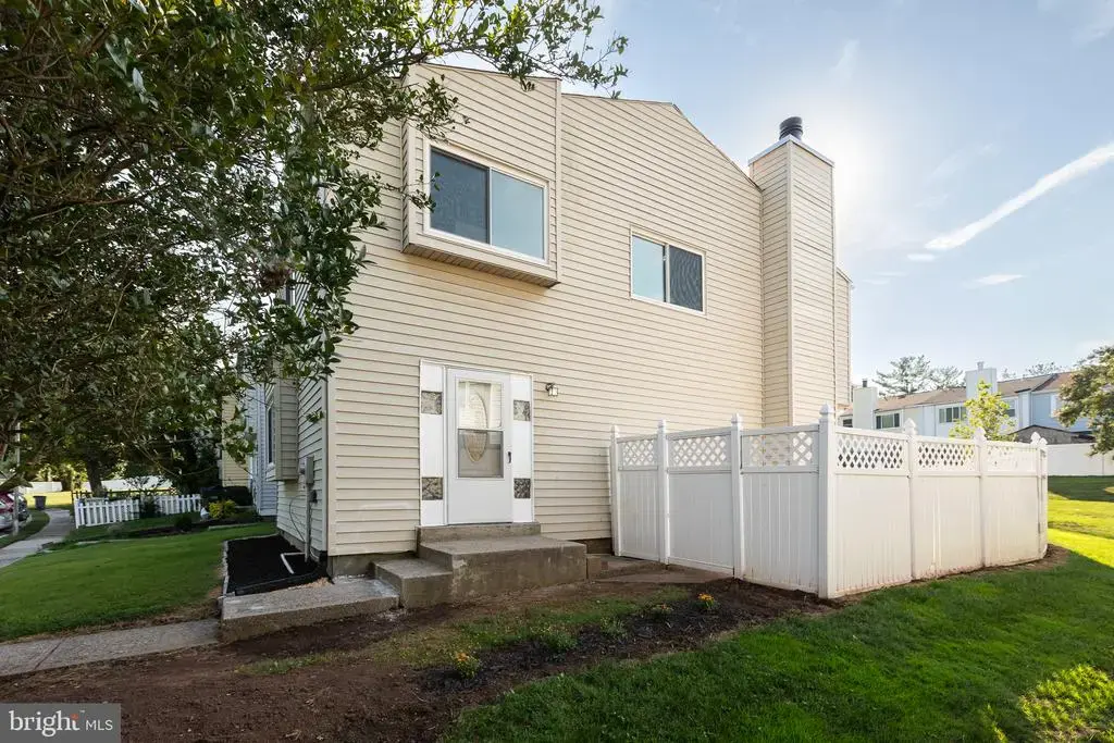 17434 Hughes Rd, POOLESVILLE