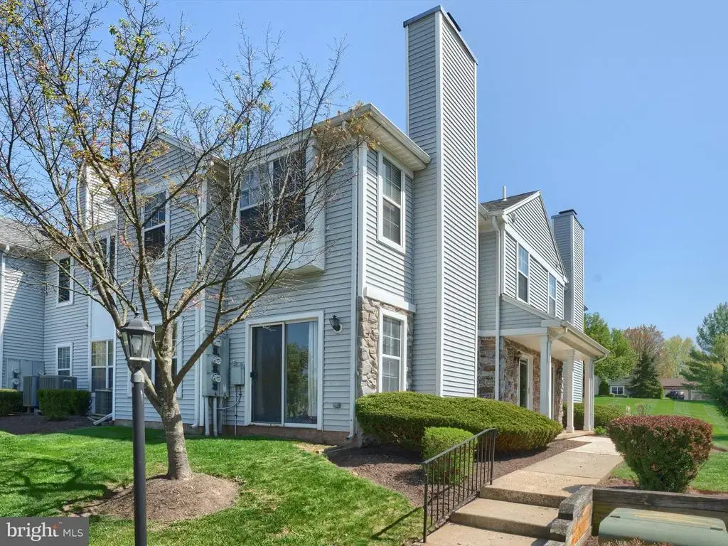 110 Mews Dr #110, SELLERSVILLE