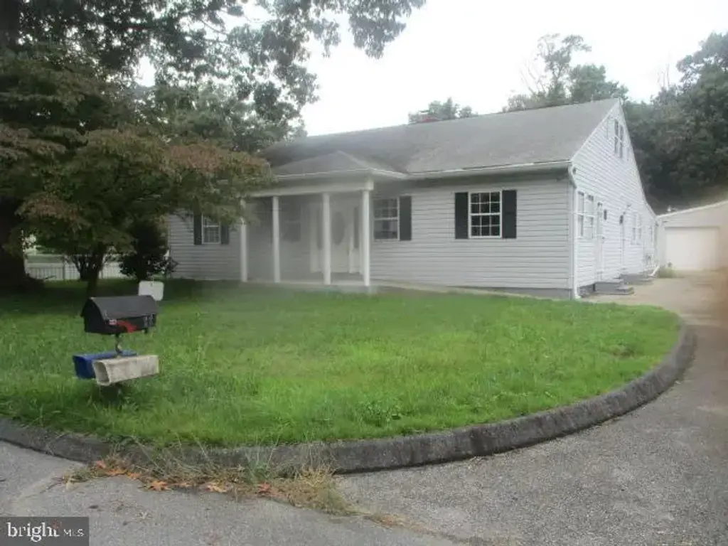 22 Luke Dr, PASADENA