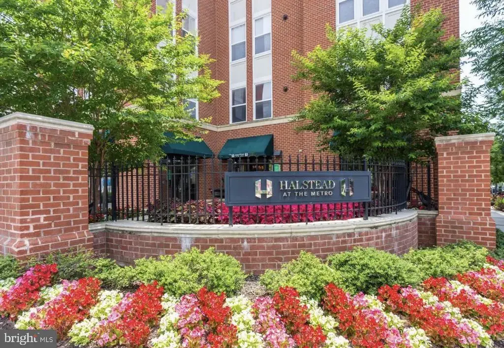2655 Prosperity Ave #319, FAIRFAX