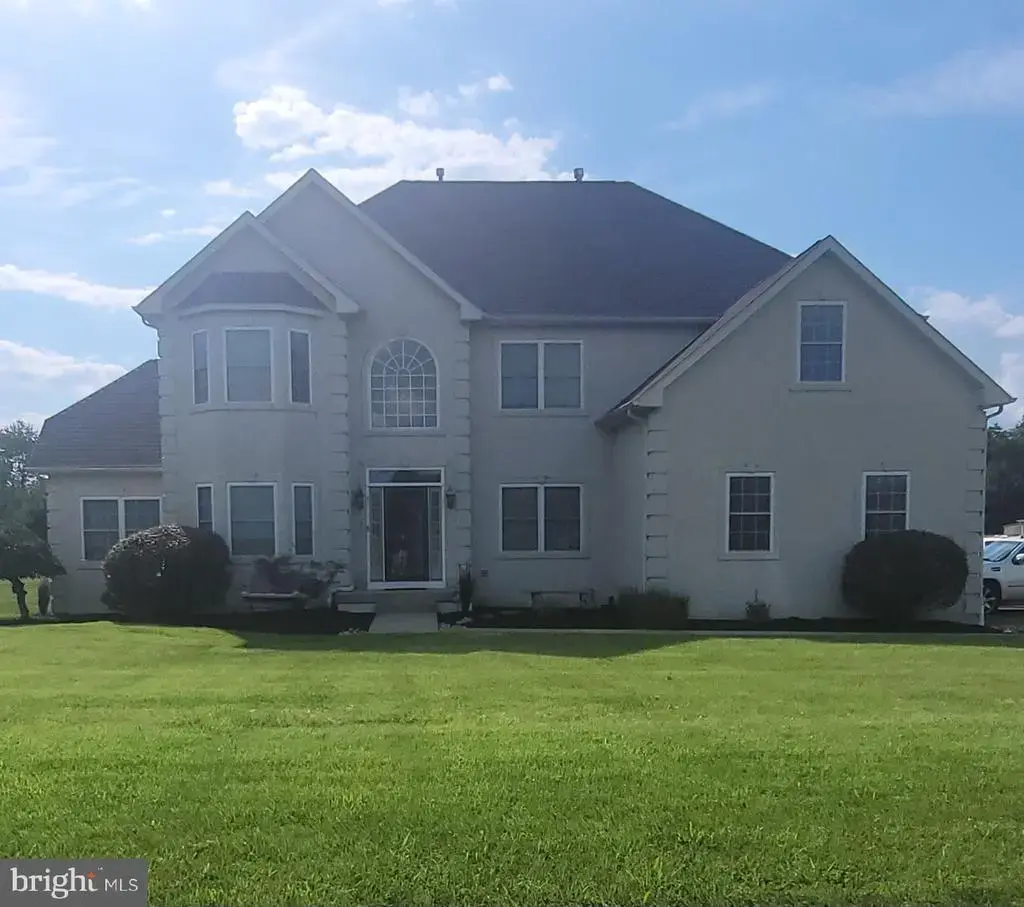 7 Bradford Ln, WOOLWICH TWP