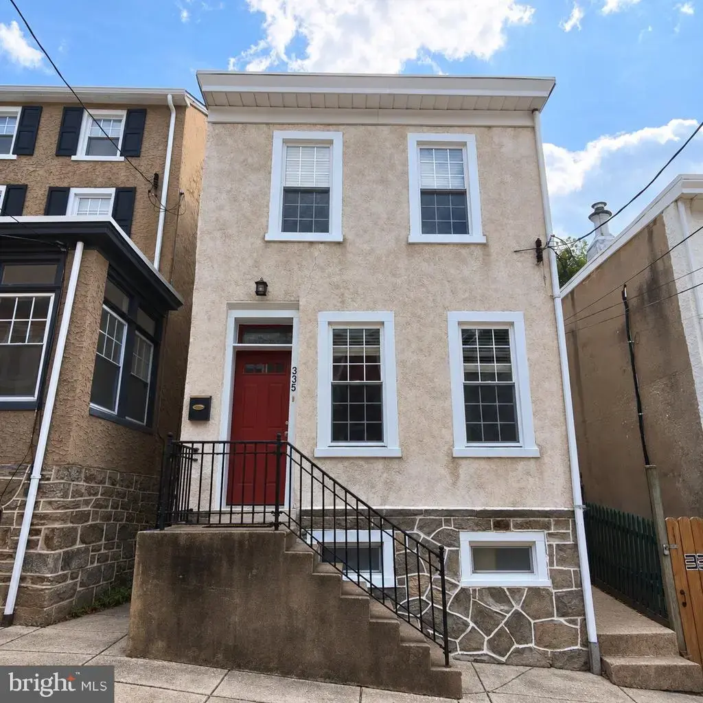 335 Carson St, PHILADELPHIA