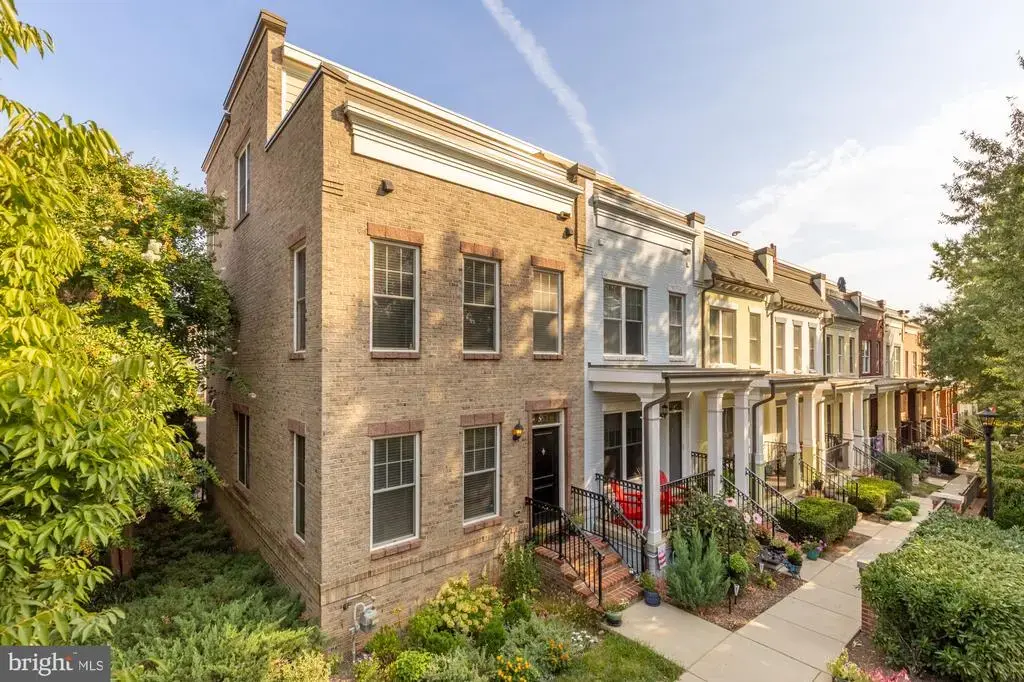 553 Regent Pl Ne, WASHINGTON