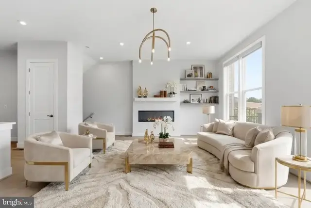 2389 Liberty Loop, Herndon