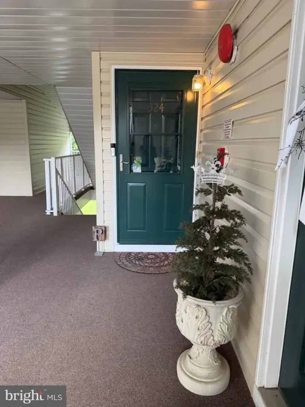 524 Walden Cir, ROBBINSVILLE