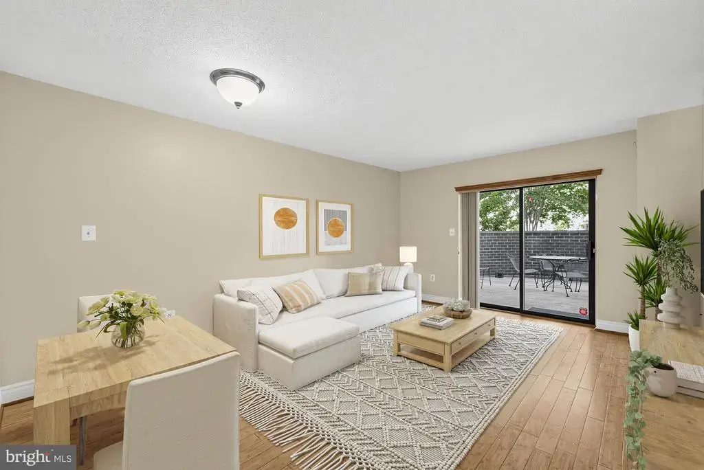 2111 Wisconsin Ave Nw #104, WASHINGTON