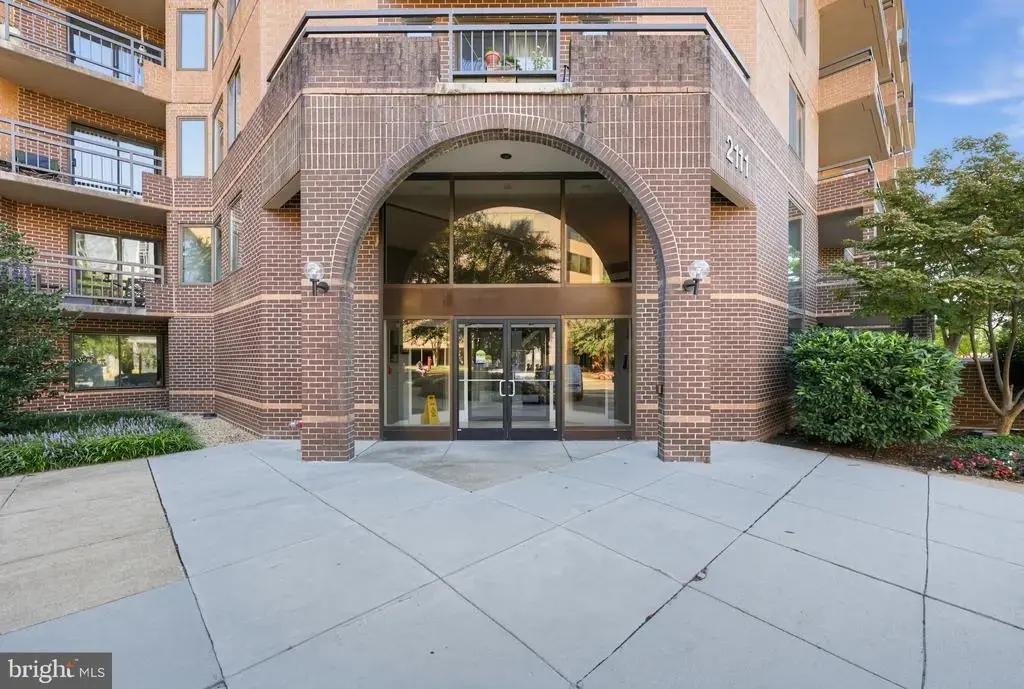 2111 Wisconsin Ave Nw #104, WASHINGTON