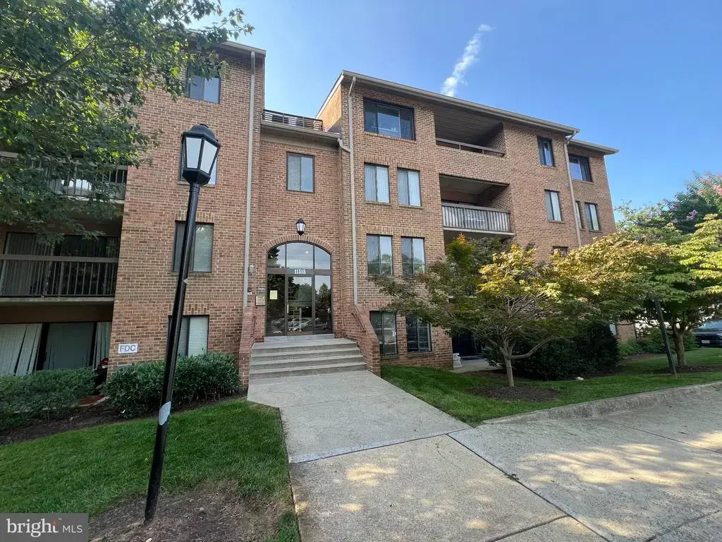 11315 Commonwealth #104, ROCKVILLE