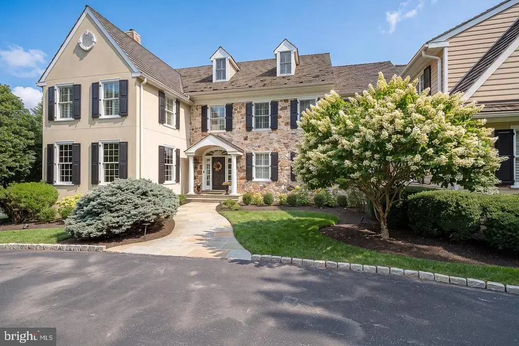 16 Harrison Dr, NEWTOWN SQUARE
