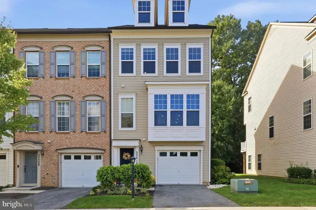 22410 Glenbow Way, CLARKSBURG