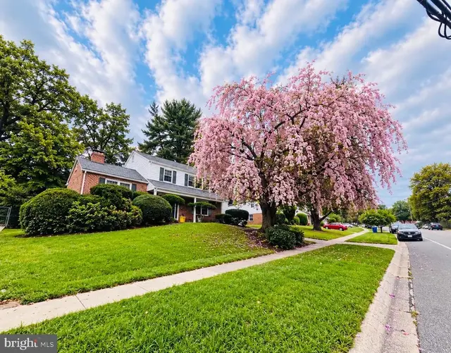 900 Lamberton Dr, Silver Spring