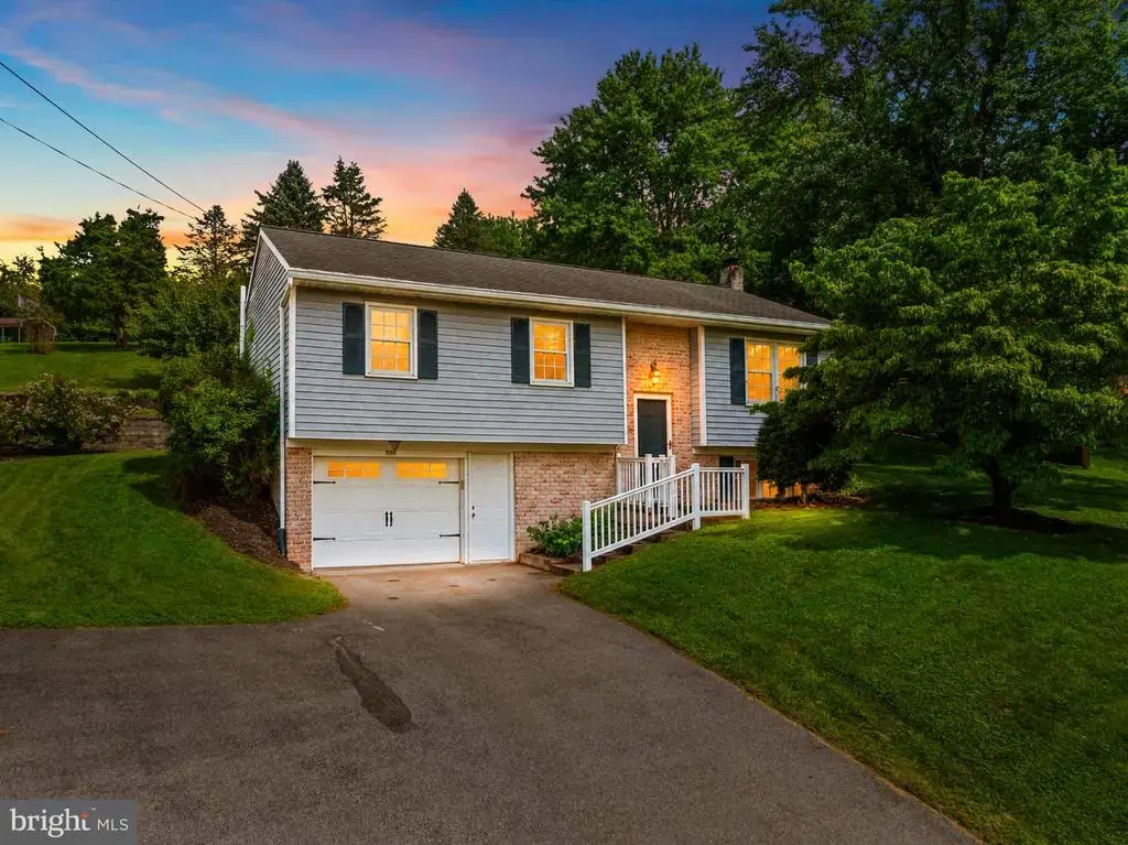 999 White Oak Rd, MANHEIM
