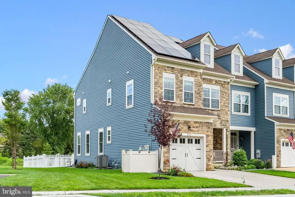 206 Grove View Dr, HOCKESSIN