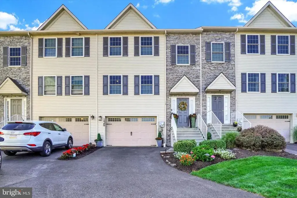 136 Gentlemens Way, LANCASTER