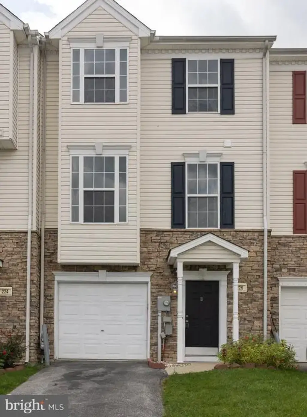 226 Bruaw Dr, YORK