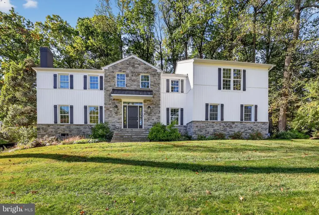 227 Autumn Dr, EXTON