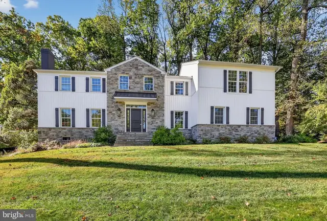 227 Autumn Dr, Exton