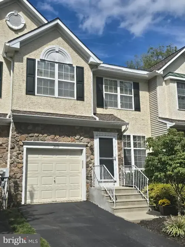 2603 Sage Wood Dr, Newtown Square
