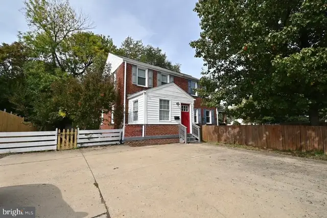 6102 N Kings Hwy, Alexandria