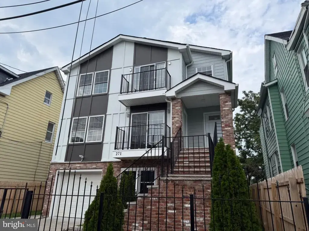 271 Schley St #2, NEWARK
