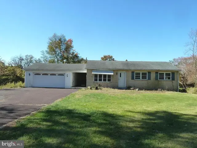 2744 Bedminster Rd, Perkasie