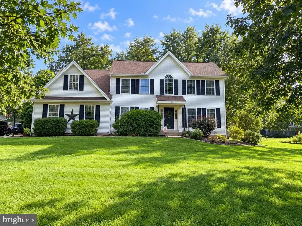 18 Pin Oak Dr, PHOENIXVILLE