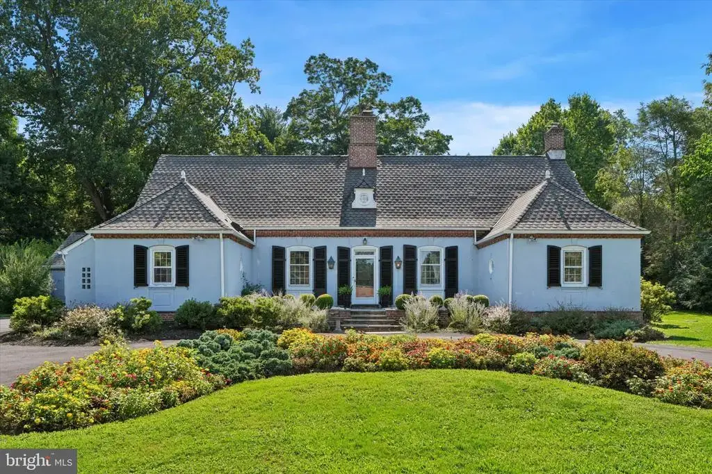919 Frazier Rd, JENKINTOWN