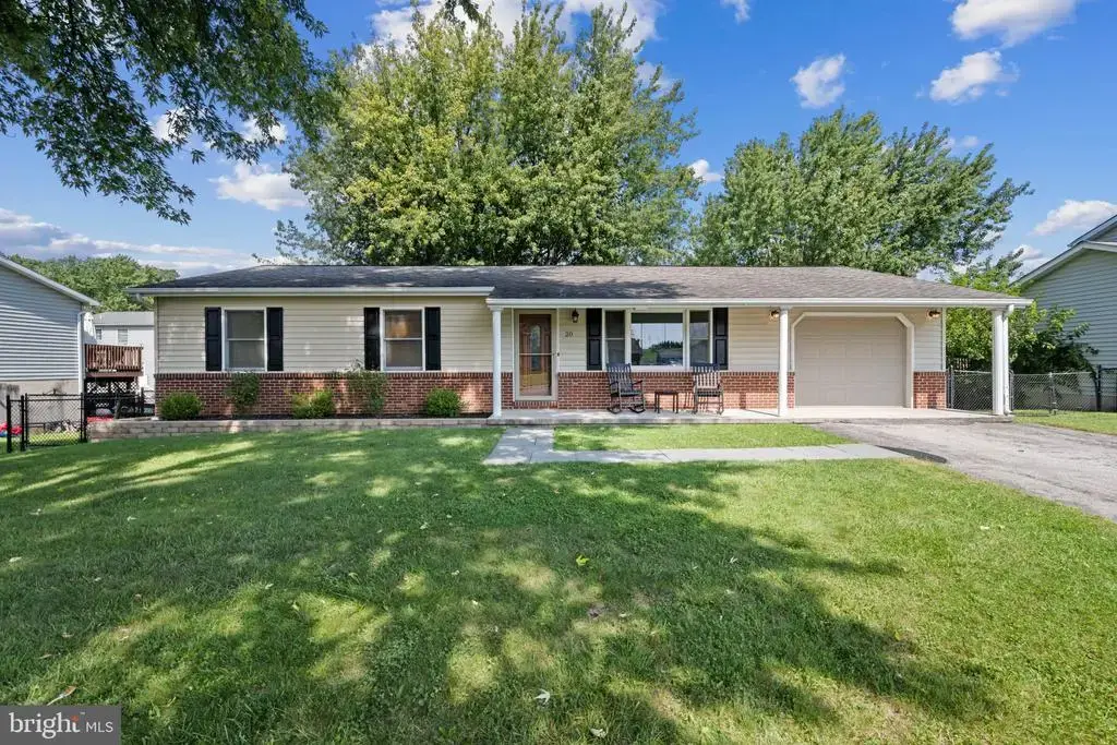 20 Cardinal Dr, HANOVER