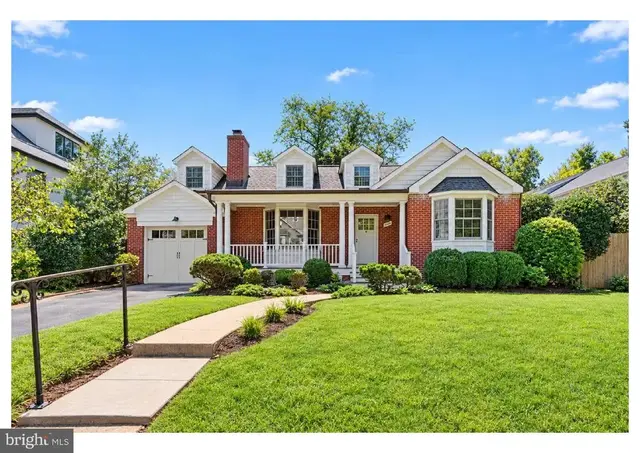5420 York Ln, Bethesda