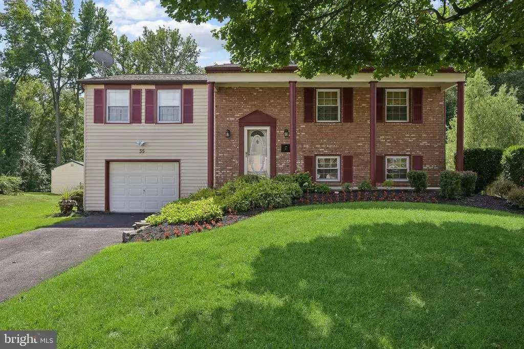 35 Northampton Dr, WILLINGBORO