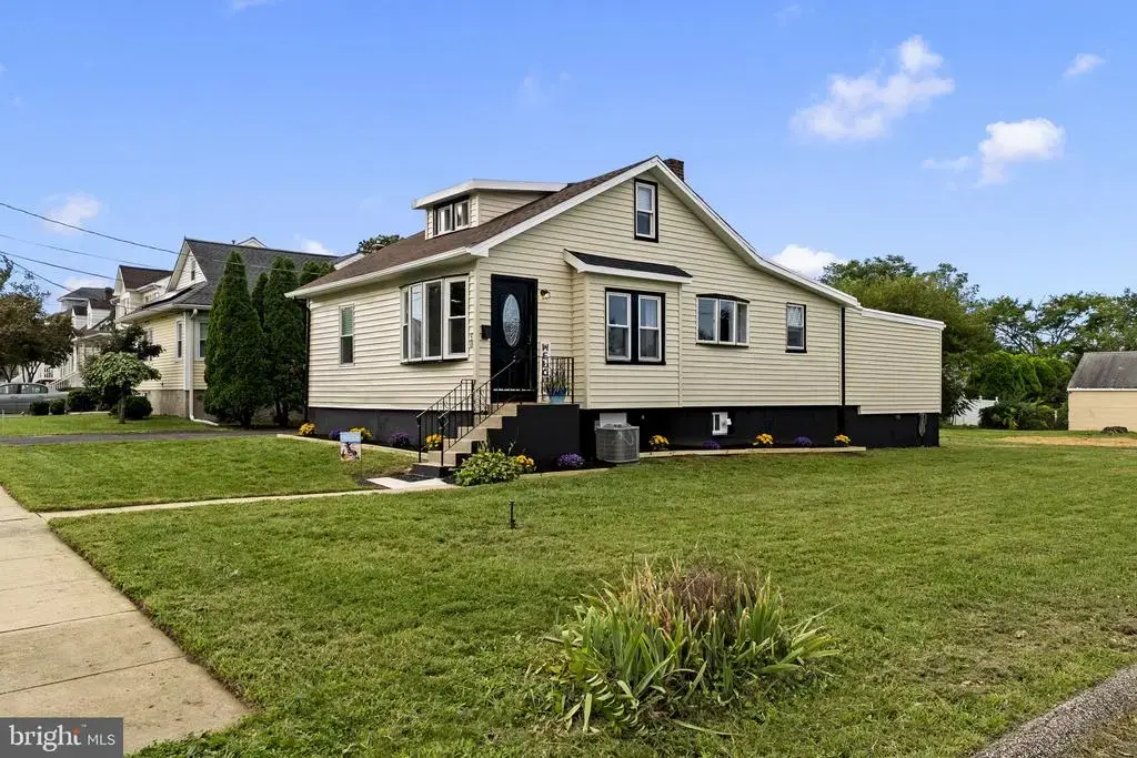 50 N Lippincott Ave, MAPLE SHADE