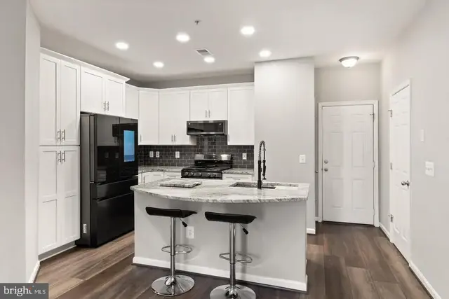 9541 Center St, Manassas