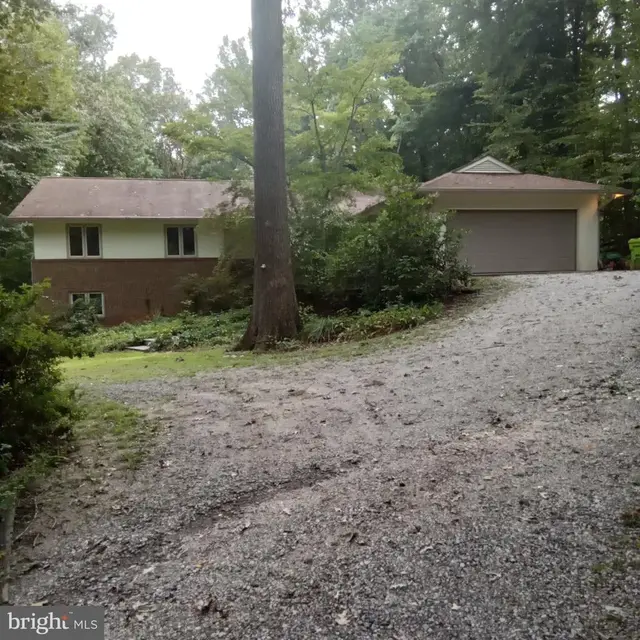 6714 Colewood Estates Rd, Clifton