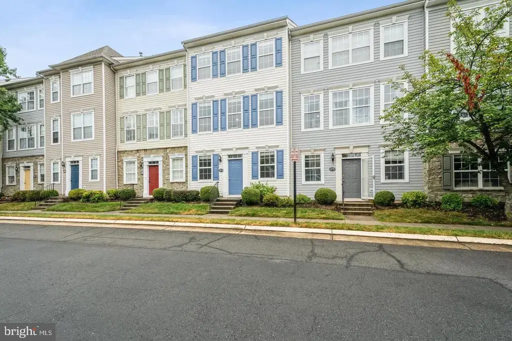 21776 Jarvis Sq, ASHBURN