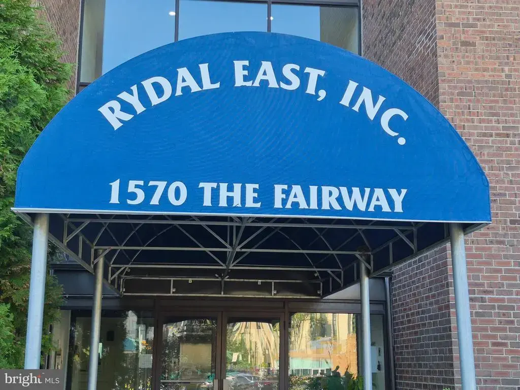 1570 The Fairway #101 East, JENKINTOWN