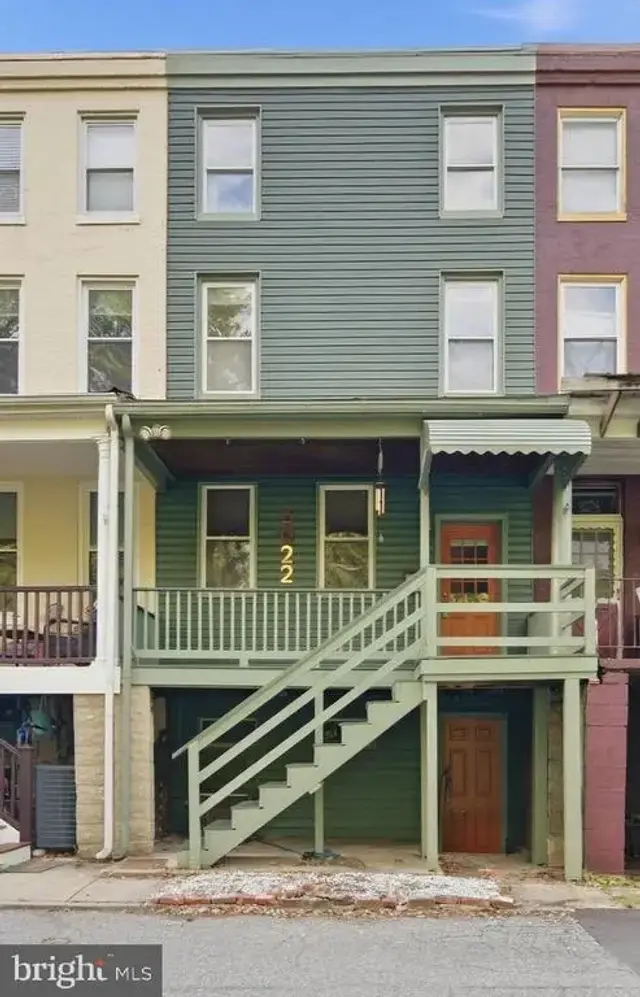 3022 Darby St E, Baltimore