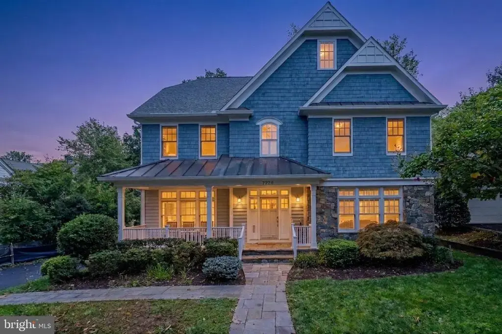 7725 Oldchester Rd, BETHESDA