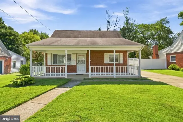 179 Colburn Dr, Manassas Park