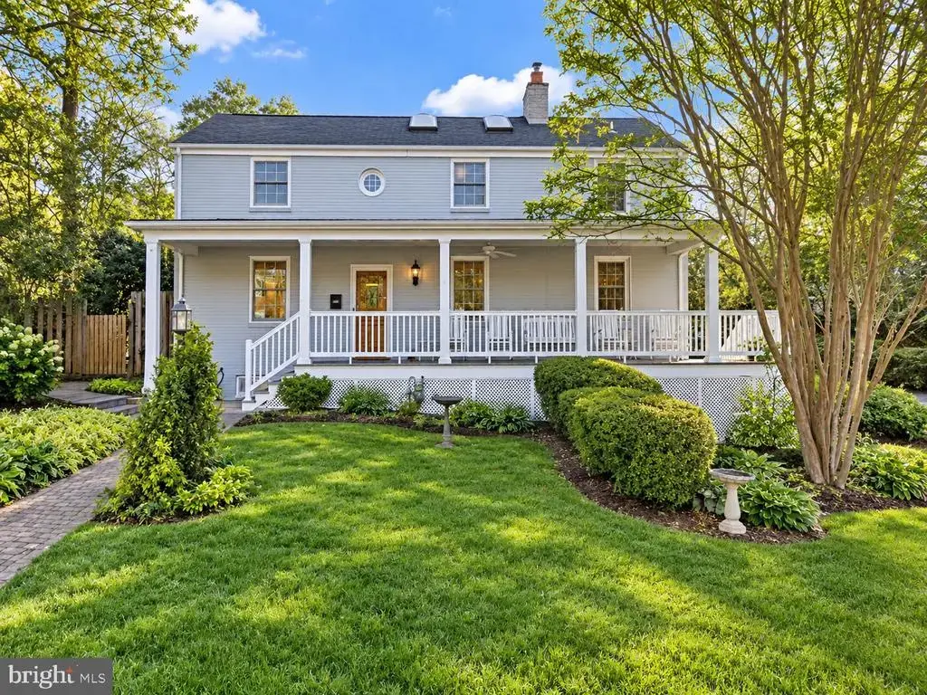 8901 Melwood Rd, BETHESDA