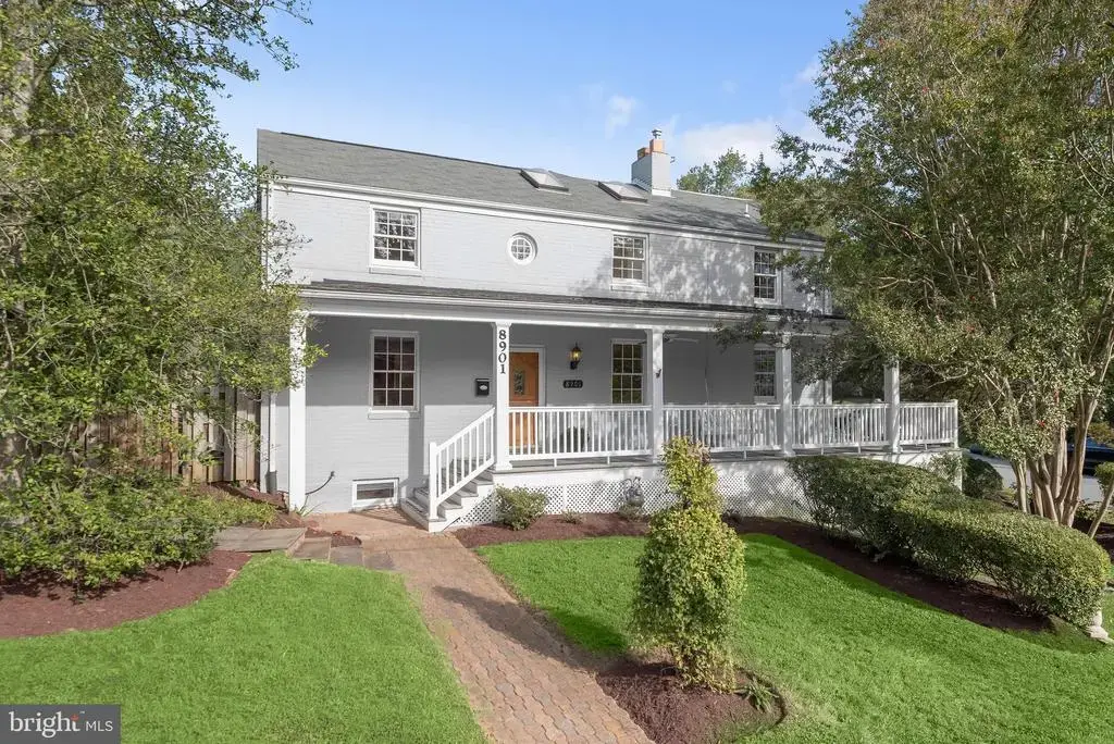 8901 Melwood Rd, BETHESDA
