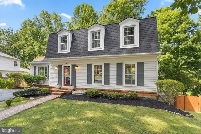 607 Watts Branch, Potomac