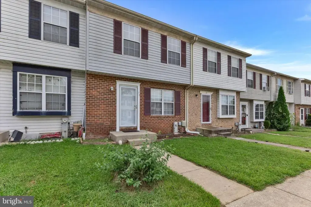 73 Chelmsford Ct, MIDDLE RIVER