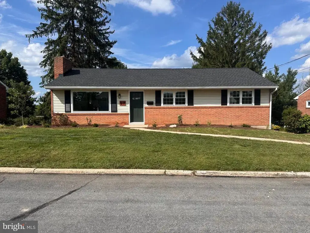 27 Fairview Dr, AKRON
