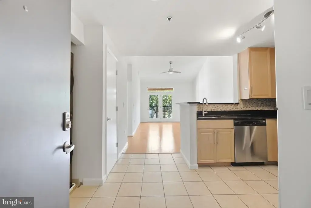 1201 E West Hwy #403, SILVER SPRING