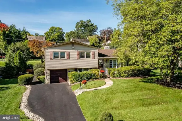 243 Cowbell Rd, Willow Grove