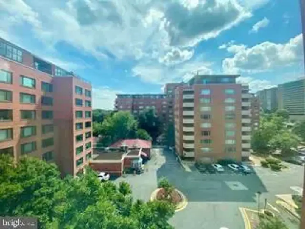 1021 Arlington Blvd #904, ARLINGTON