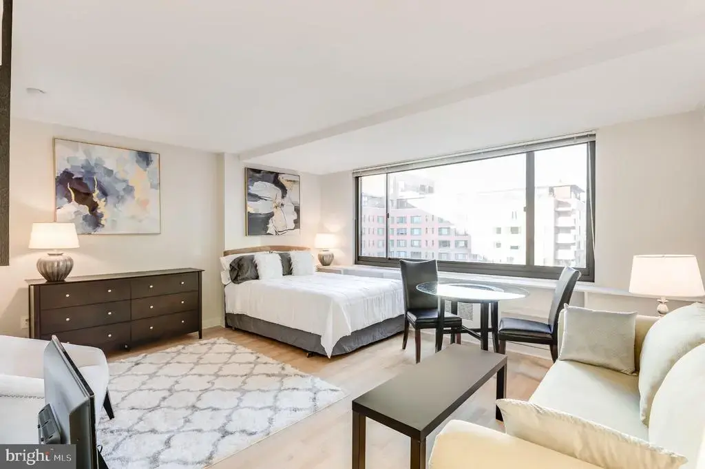 1011 Arlington Blvd #811, ARLINGTON