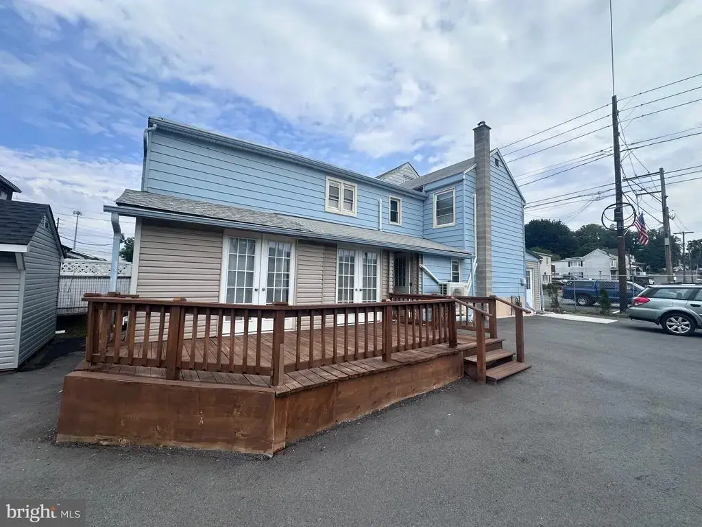 103 Market St, PORT CARBON