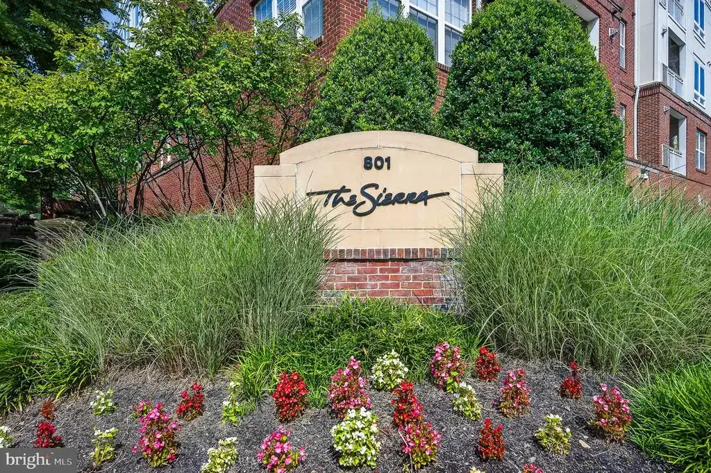 801 S Greenbrier St #404, ARLINGTON